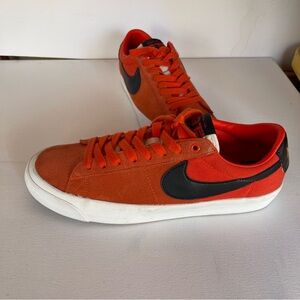 Sneakers Nike Zoom Blazer Pro GT SB Low Team Orange Black Men’s Sneakers Size 10